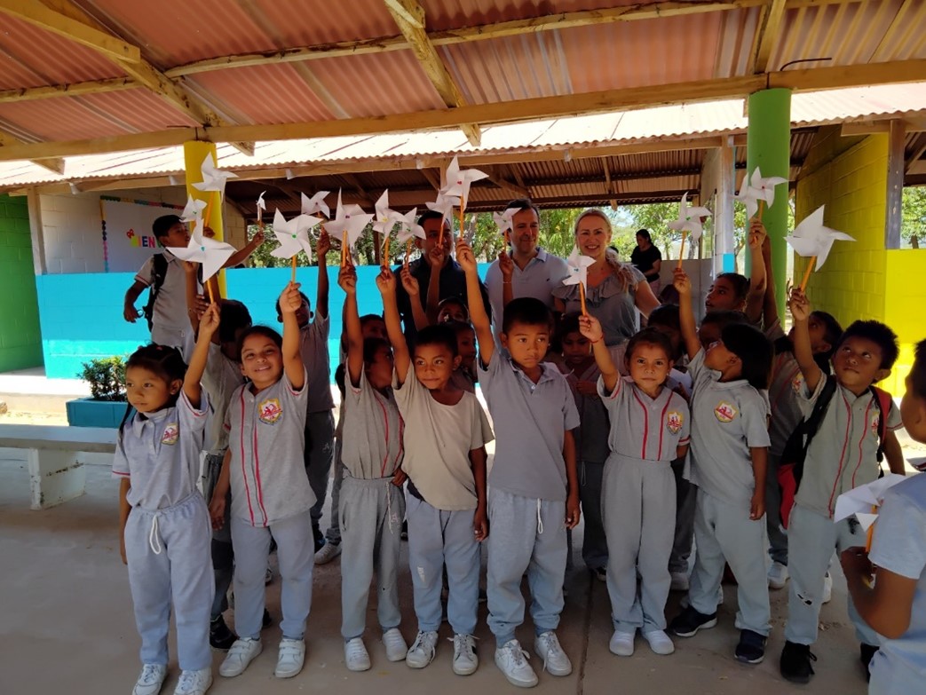 Students in the rural Institución Etnoeducativa La Paz